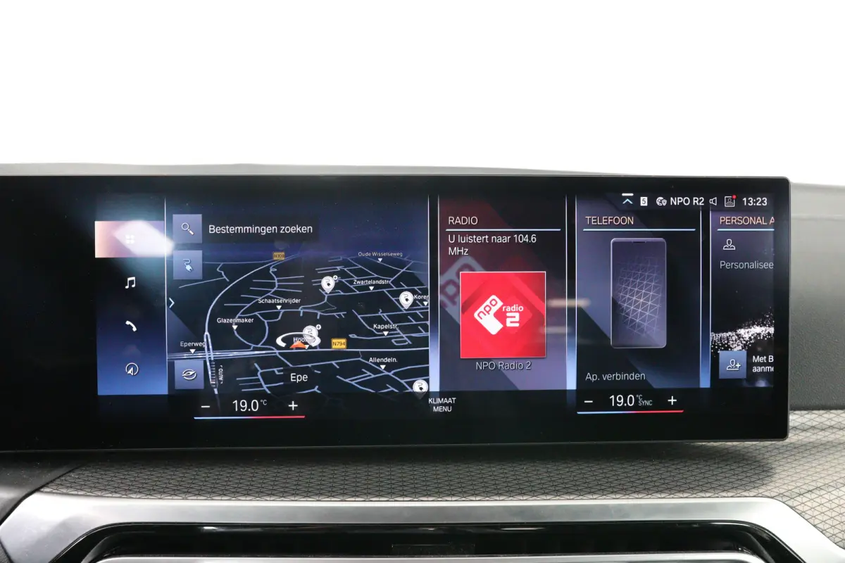 eDrive40 84 kWh M-Sport | SOH 94% | Trekhaak! | Sfeerverlichting | LED | Sportstoelen | Camera | Elk. Achterklep | Leder/Alcantara | Keyless | Clima | Navi | LMV | Parkeersensoren V+A