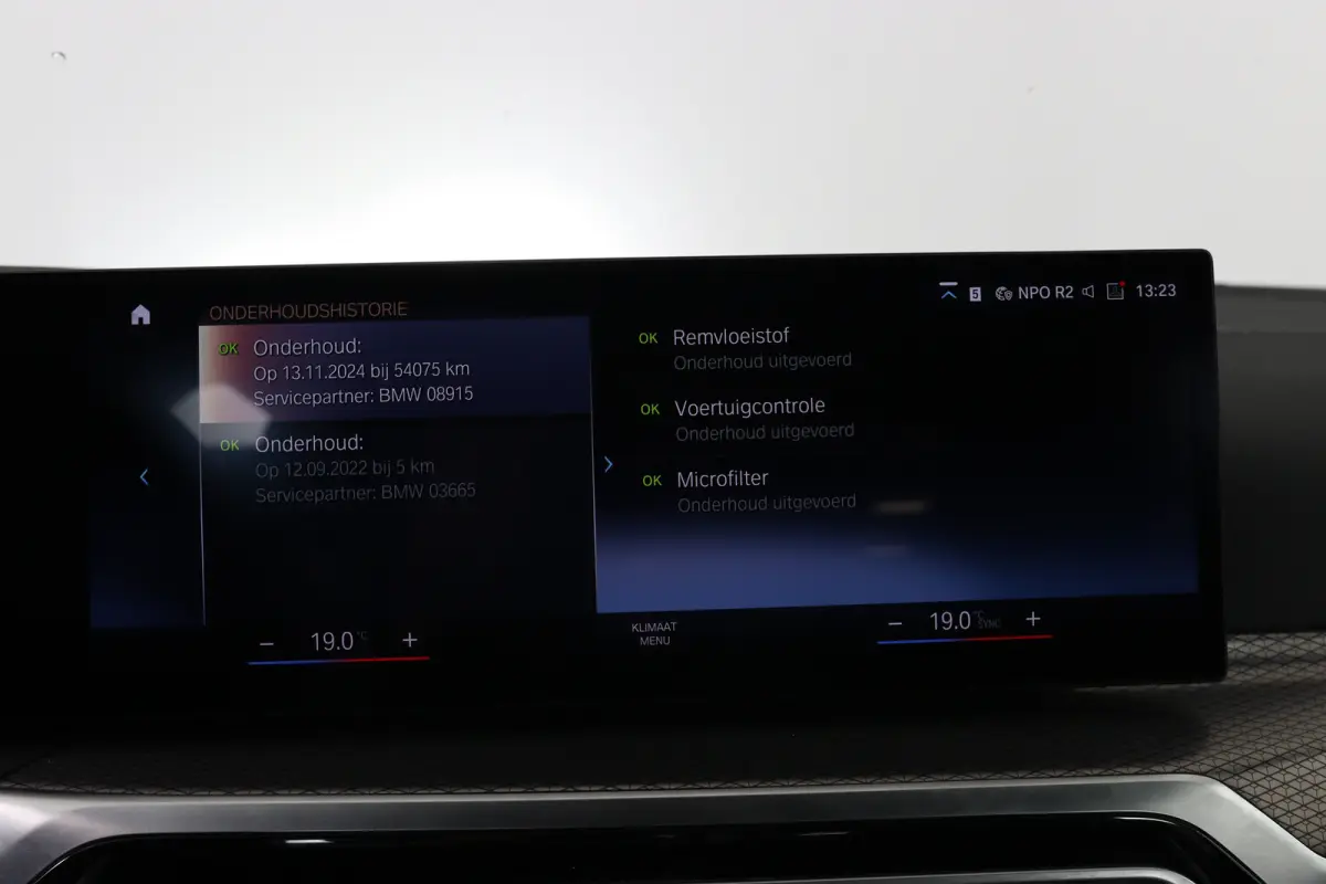 eDrive40 84 kWh M-Sport | SOH 94% | Trekhaak! | Sfeerverlichting | LED | Sportstoelen | Camera | Elk. Achterklep | Leder/Alcantara | Keyless | Clima | Navi | LMV | Parkeersensoren V+A