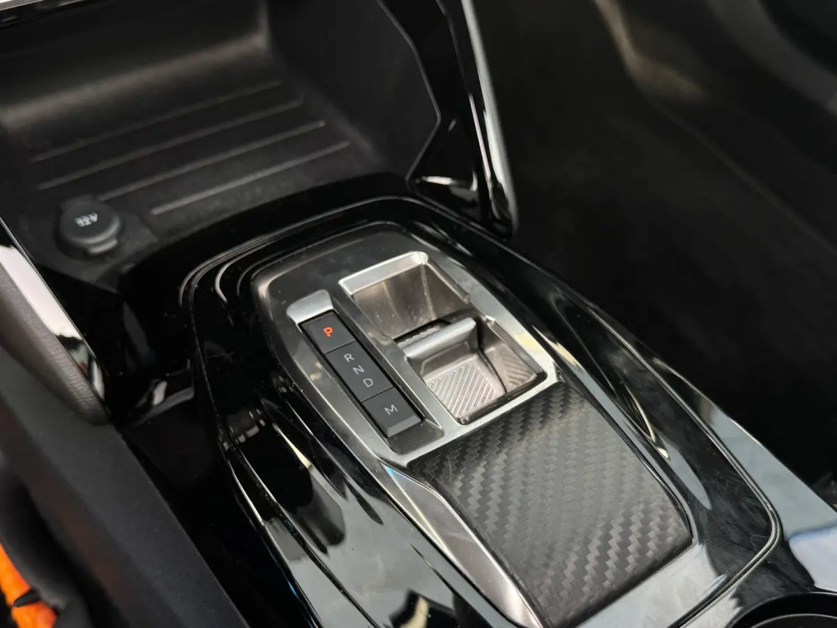 1.2 PureTech GT 130 PK l Automaat | Panoramadak | Focal Audio | Camera |