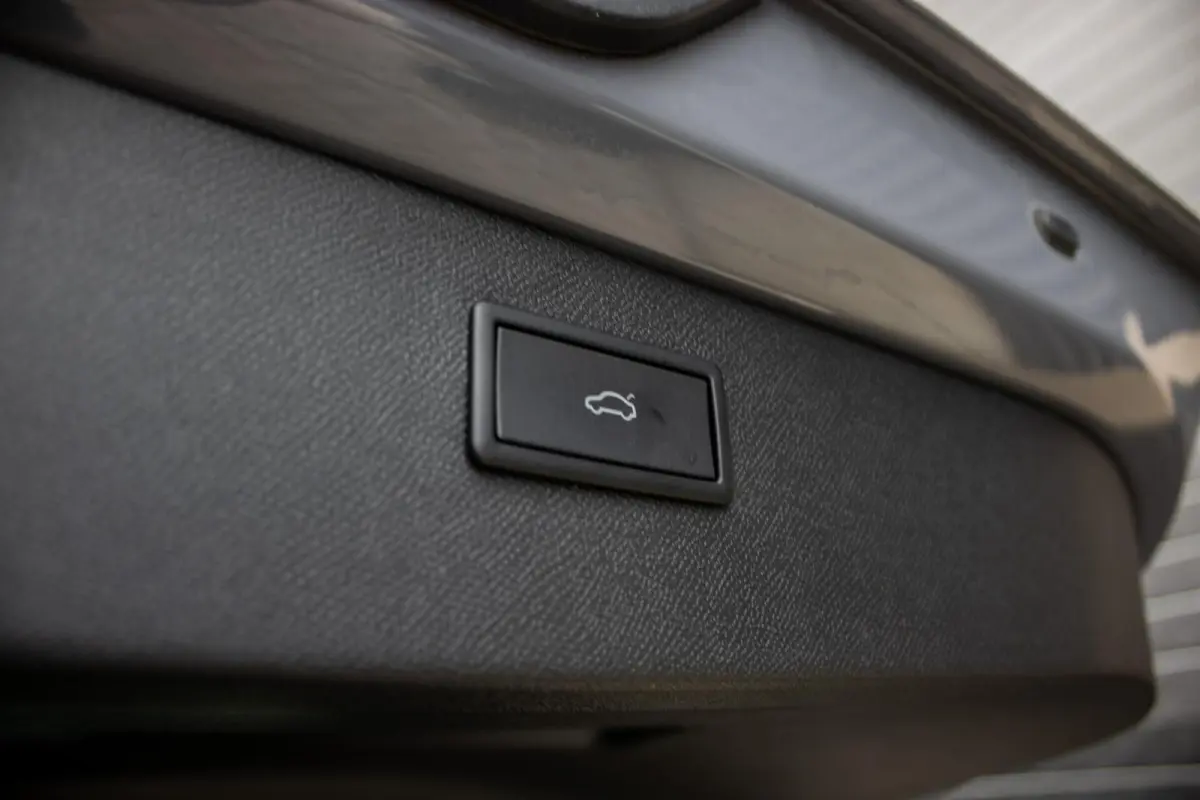 1.4 e-Hybrid VZ-Performance | PANO | SCHAALSTOELEN | 360 CAMERA | ACC | CARPLAY