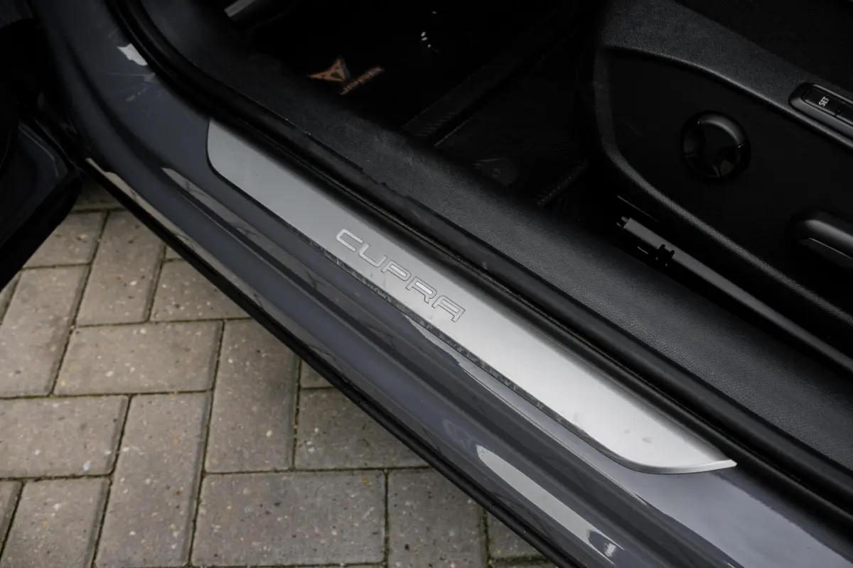 1.4 e-Hybrid VZ-Performance | PANO | SCHAALSTOELEN | 360 CAMERA | ACC | CARPLAY
