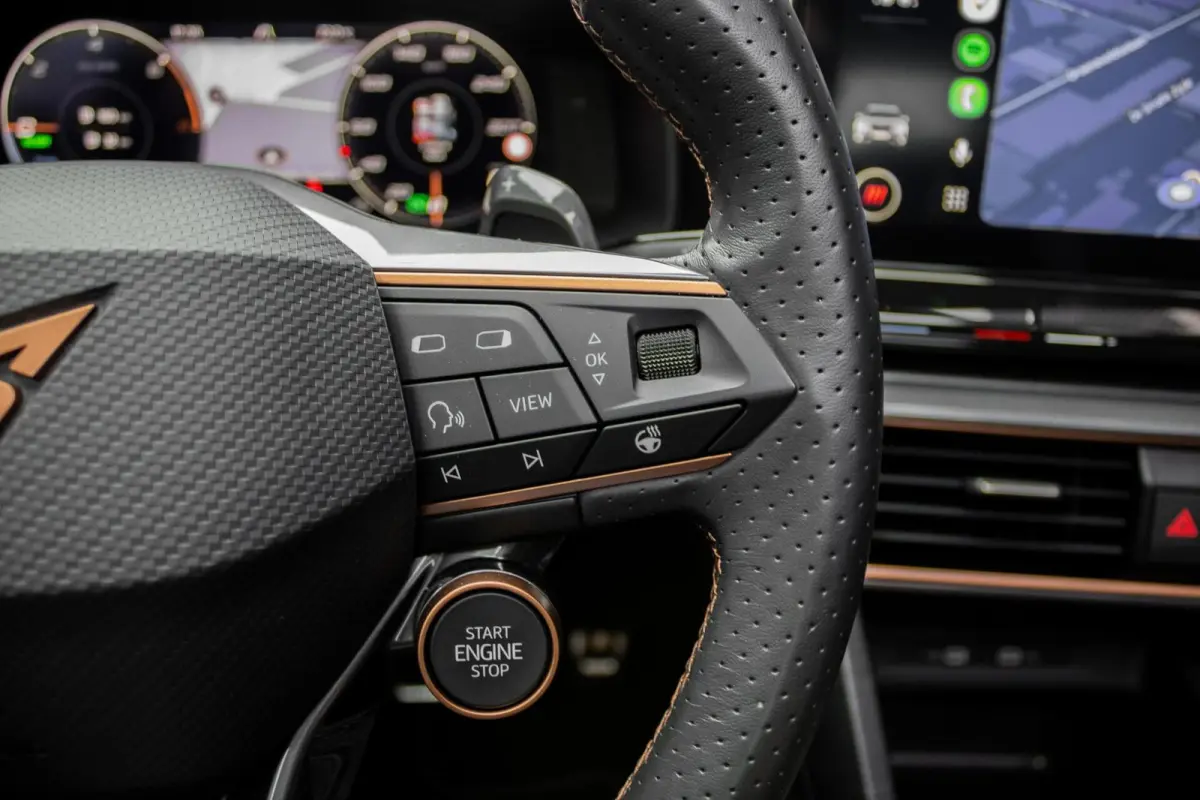 1.4 e-Hybrid VZ-Performance | PANO | SCHAALSTOELEN | 360 CAMERA | ACC | CARPLAY