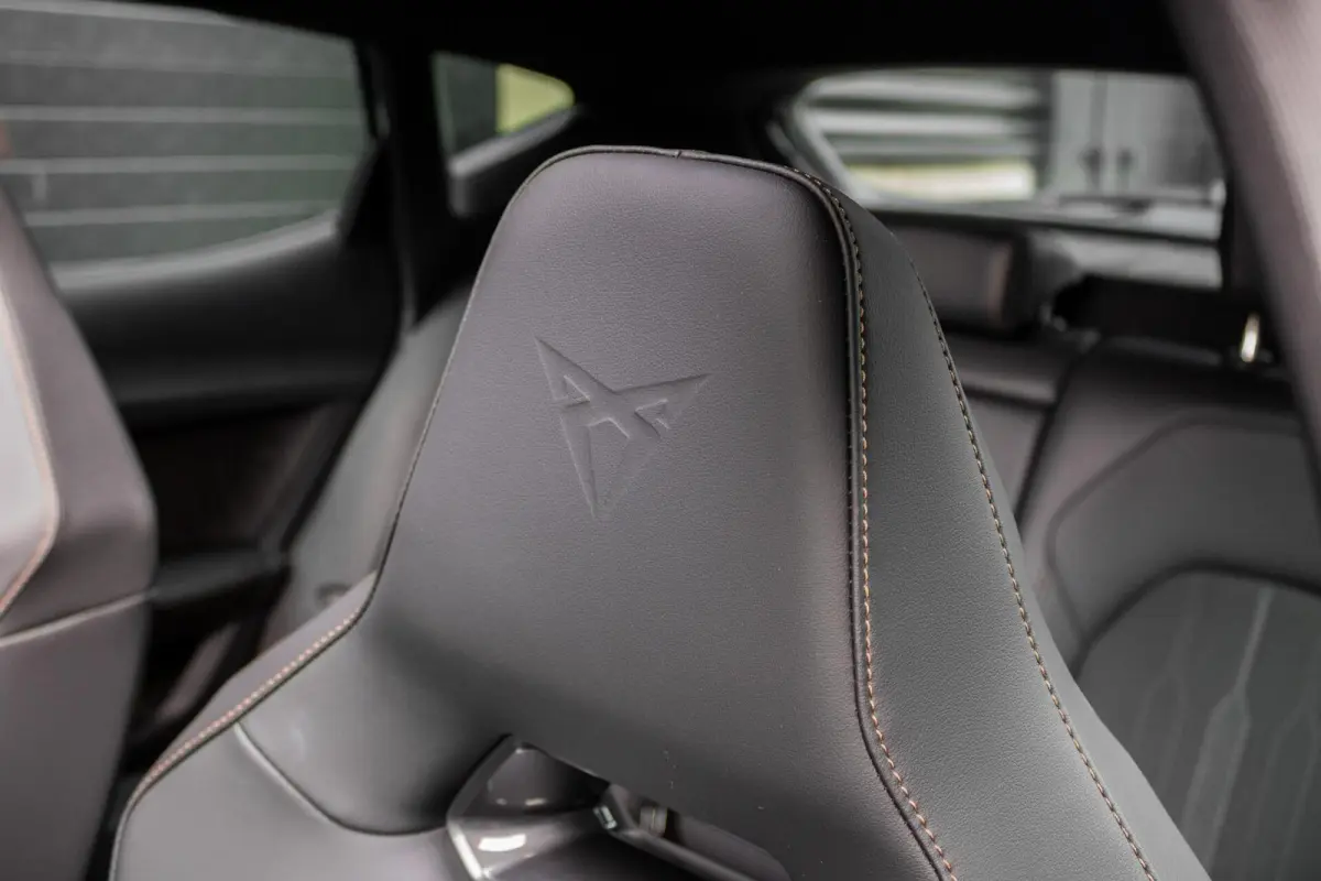 1.4 e-Hybrid VZ-Performance | PANO | SCHAALSTOELEN | 360 CAMERA | ACC | CARPLAY