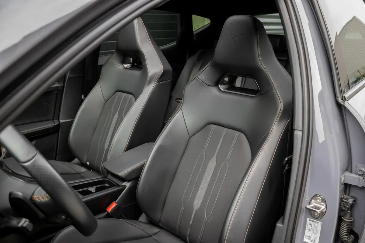 1.4 e-Hybrid VZ-Performance | PANO | SCHAALSTOELEN | 360 CAMERA | ACC | CARPLAY