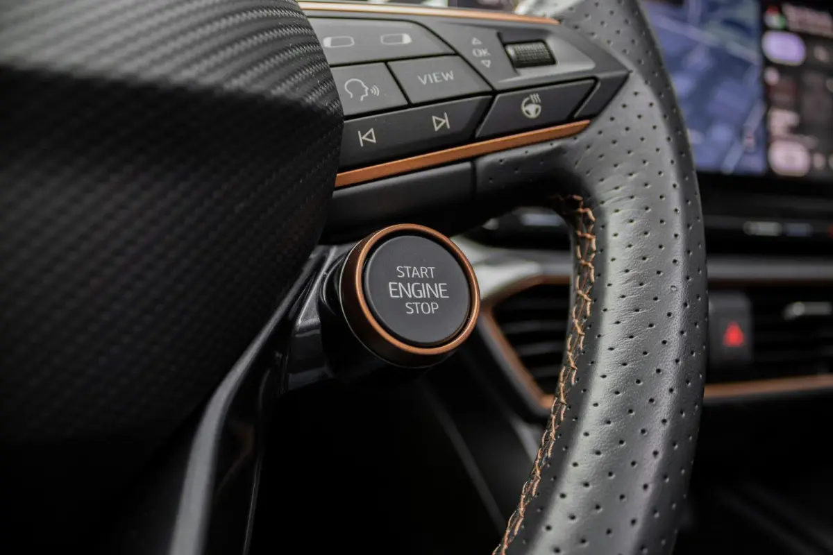 1.4 e-Hybrid VZ-Performance | PANO | SCHAALSTOELEN | 360 CAMERA | ACC | CARPLAY