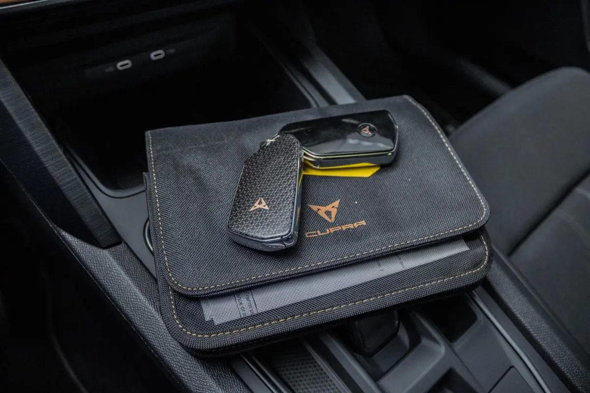 1.4 TSI e-Hybrid Copper Edition | ADAPTIVE | 19 INCH | CARPLAY