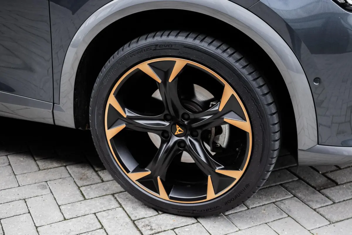 1.4 TSI e-Hybrid Copper Edition | ADAPTIVE | 19 INCH | CARPLAY