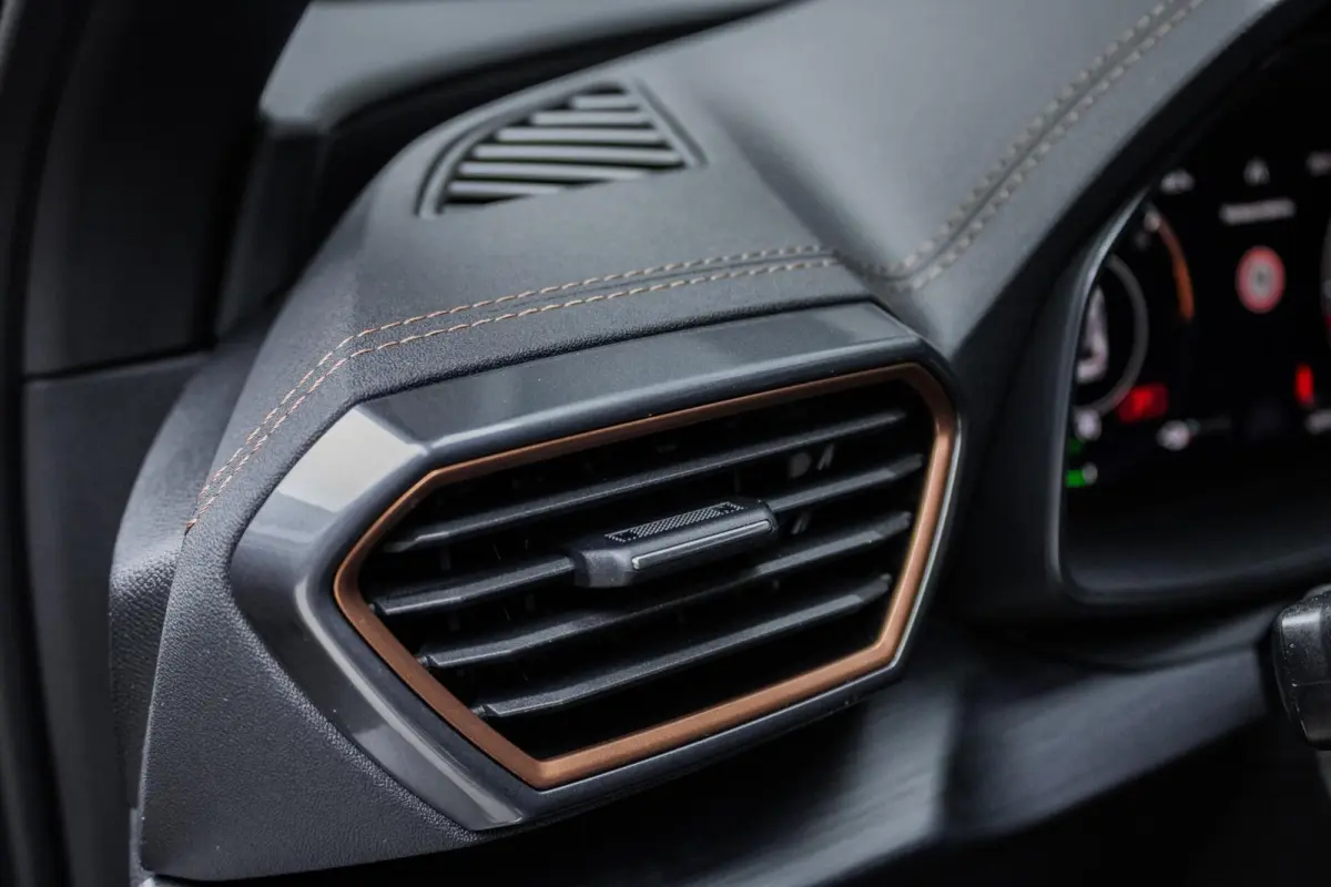 1.4 TSI e-Hybrid Copper Edition | ADAPTIVE | 19 INCH | CARPLAY