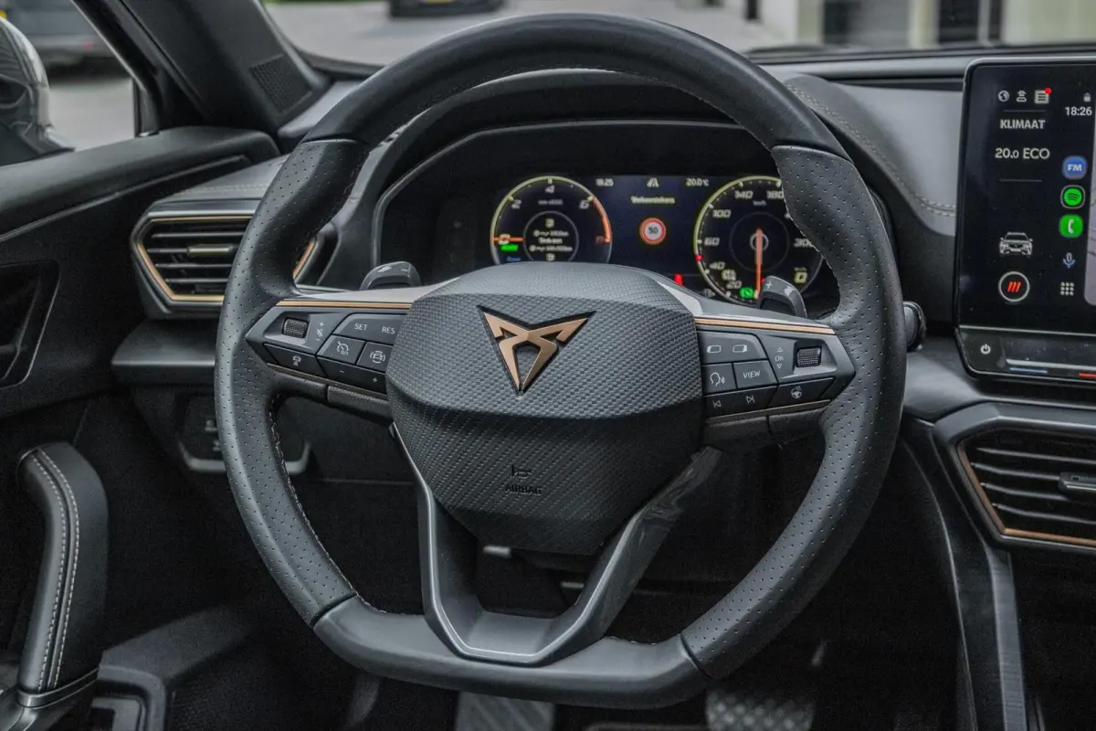 1.4 TSI e-Hybrid Copper Edition | ADAPTIVE | 19 INCH | CARPLAY
