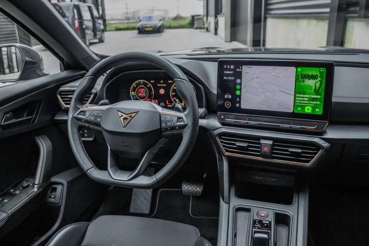 1.4 TSI e-Hybrid Copper Edition | ADAPTIVE | 19 INCH | CARPLAY