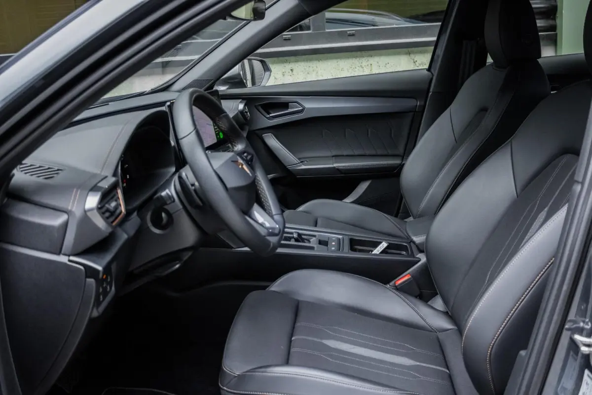 1.4 TSI e-Hybrid Copper Edition | ADAPTIVE | 19 INCH | CARPLAY
