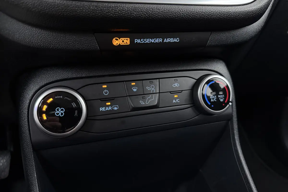Hybrid 124 PK Aut. Titanium Carplay Cruise Velgen