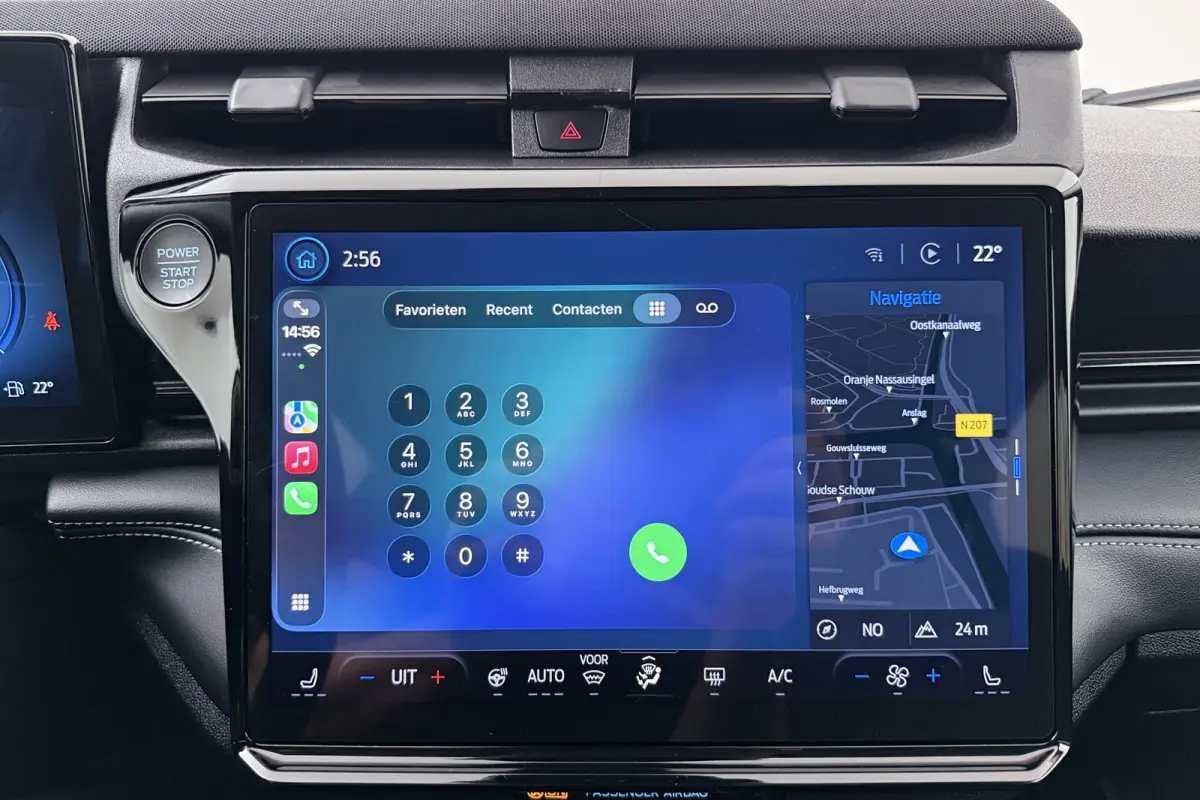 125PK Aut. Titanium NW-Model Camera Carplay Stuur+Stoelverw.