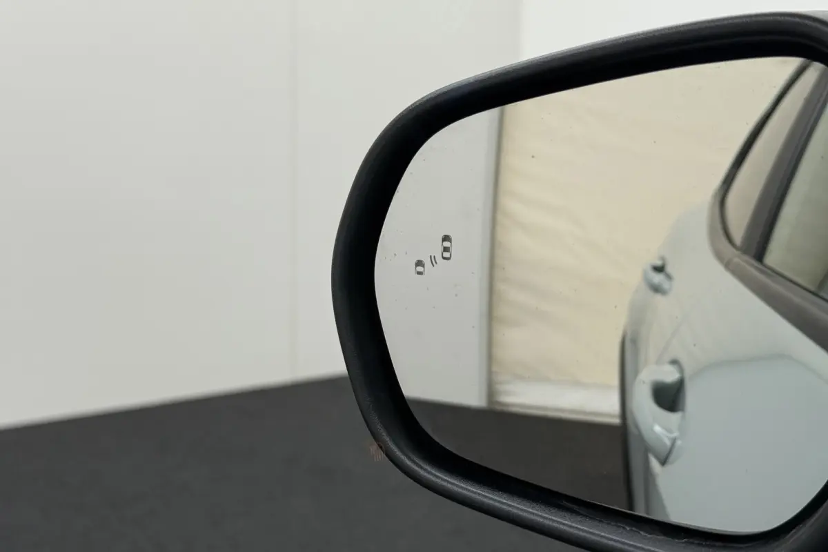 125PK Aut. Titanium NW-Model Camera Carplay Stuur+Stoelverw.