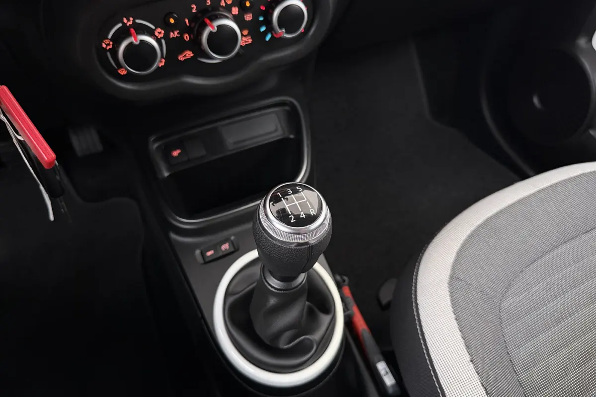 1.0 74 PK SCe Collection Cruise DAB Bluetooth LED