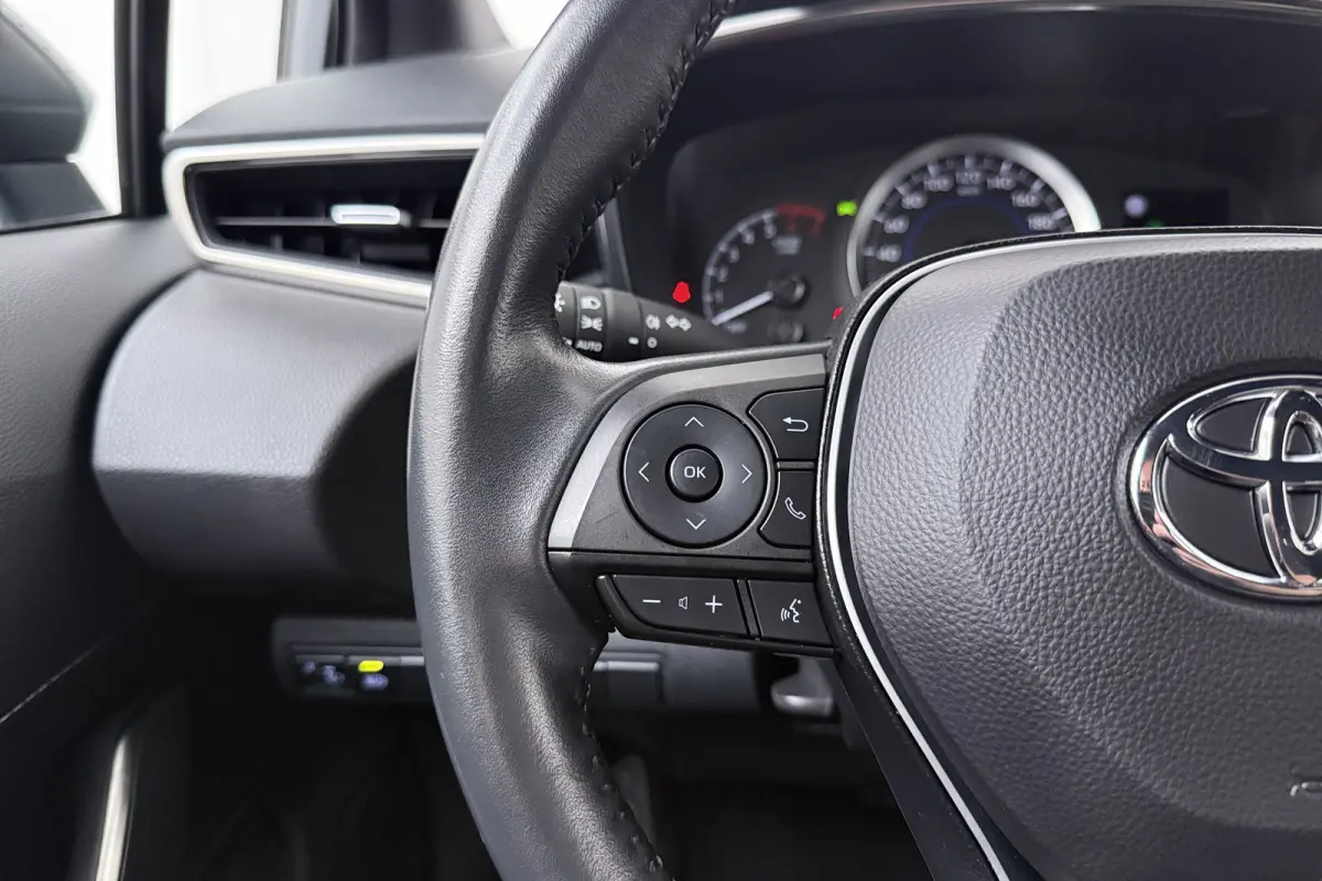 1.8 Hybrid Business Camera Carplay Adapt.Cruise