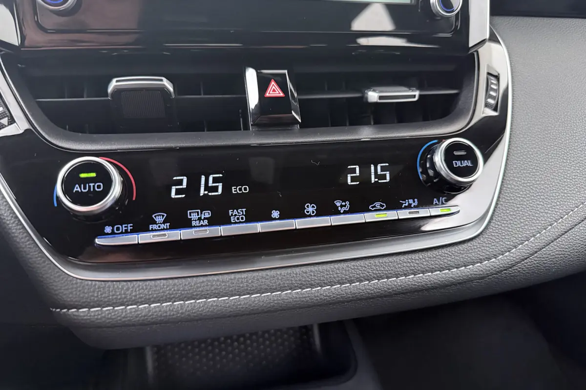1.8 Hybrid Business Camera Carplay Adapt.Cruise