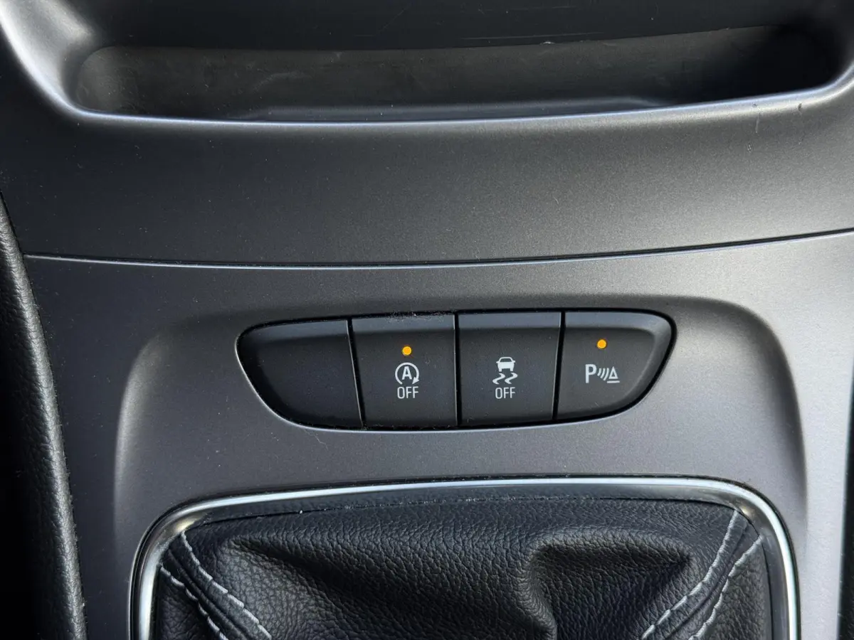 1.0 Online Edition Navi|Carplay|Clima|Cruise|PDC V+A|N.A.P|Dealer Onderhouden|Nieuwe APK bij Aflevering