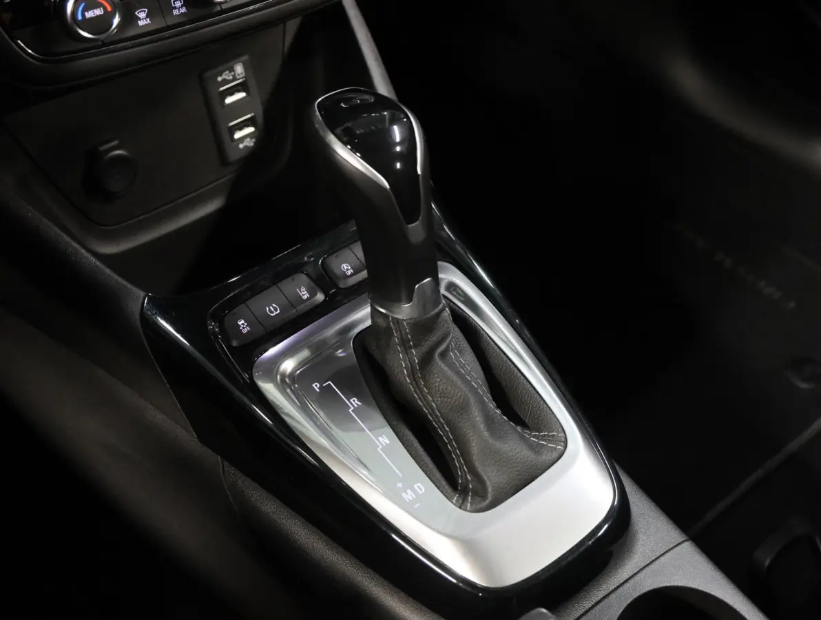 130PK Elegance | 1ste eigenaar | Camera | Trekhaak | AppleCarPlay/AndroidAuto | Armsteun | Climate Control | Cruise Control | Navigatie | LED lampen | AUTOMAAT | Isofix |
