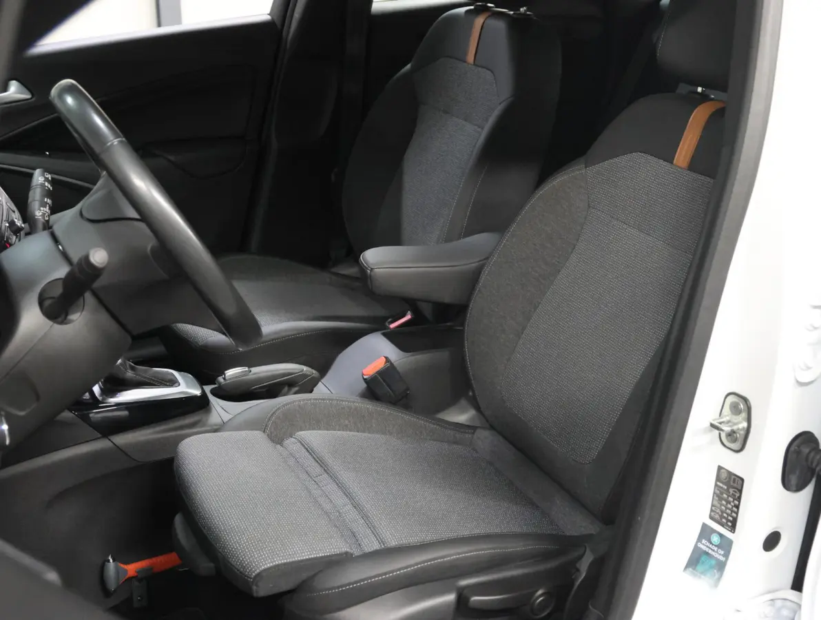 130PK Elegance | 1ste eigenaar | Camera | Trekhaak | AppleCarPlay/AndroidAuto | Armsteun | Climate Control | Cruise Control | Navigatie | LED lampen | AUTOMAAT | Isofix |