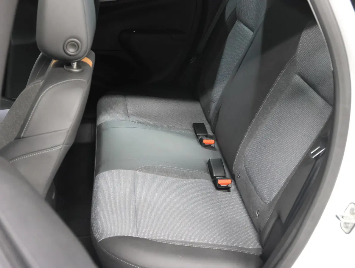 130PK Elegance | 1ste eigenaar | Camera | Trekhaak | AppleCarPlay/AndroidAuto | Armsteun | Climate Control | Cruise Control | Navigatie | LED lampen | AUTOMAAT | Isofix |