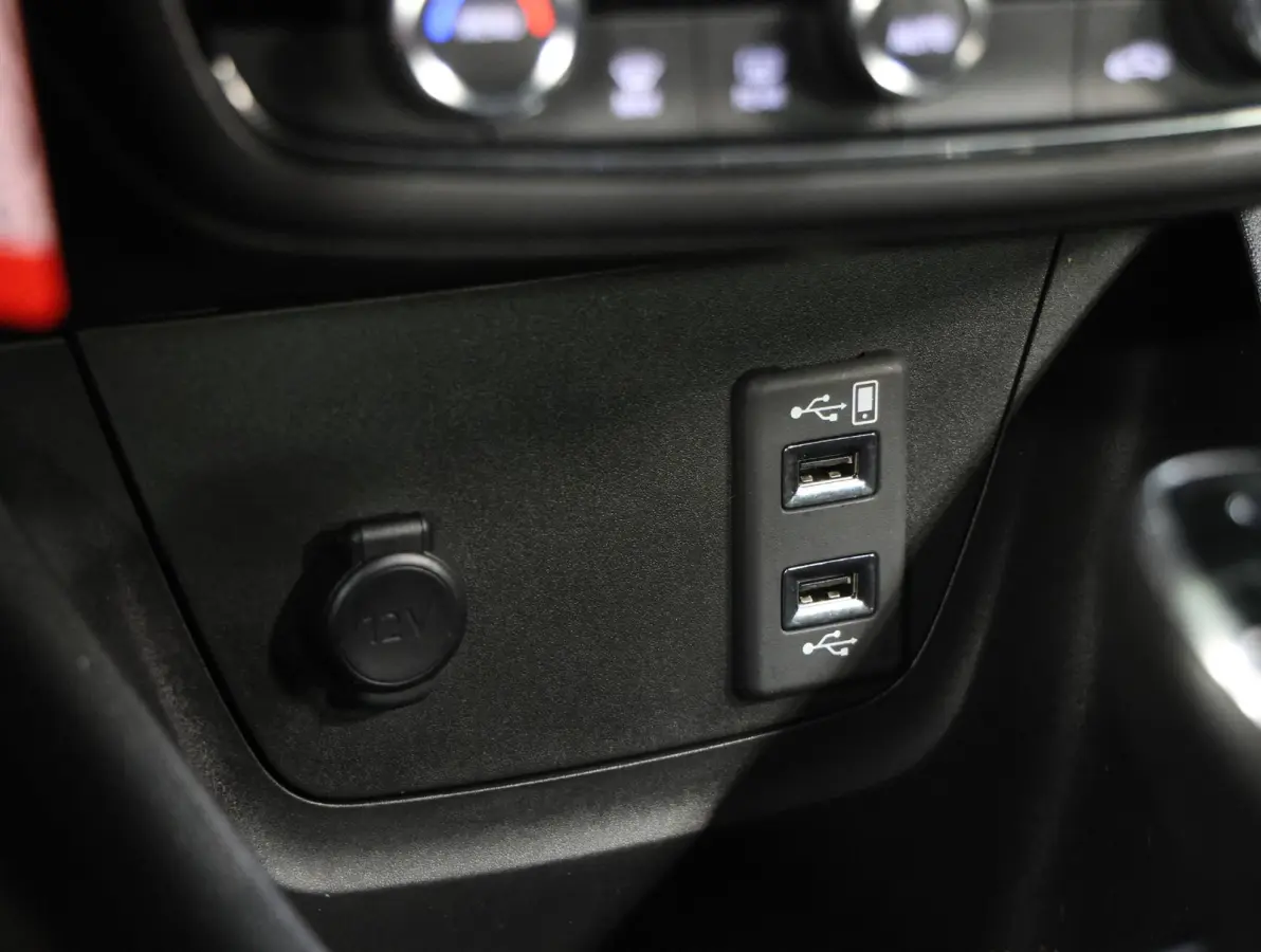 130PK Elegance | 1ste eigenaar | Camera | Trekhaak | AppleCarPlay/AndroidAuto | Armsteun | Climate Control | Cruise Control | Navigatie | LED lampen | AUTOMAAT | Isofix |