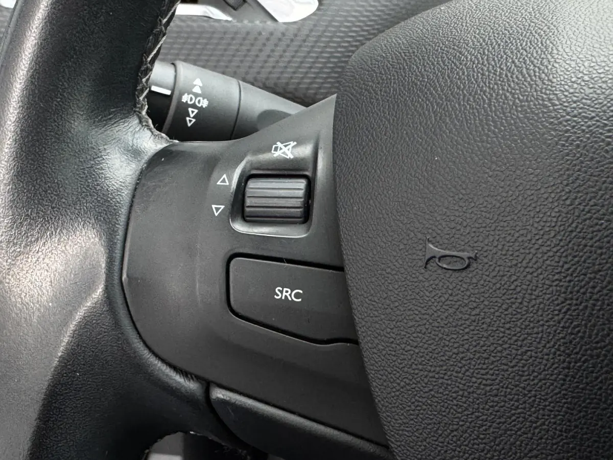 1.2 PureTech Allure Carplay|Pano|D-riem vv in 2024|Clima|Cruise|Stoelverwarming|Nieuwe APK bij Aflevering
