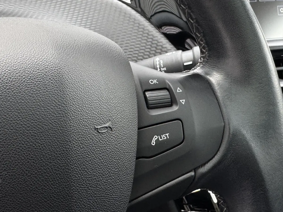 1.2 PureTech Allure Carplay|Pano|D-riem vv in 2024|Clima|Cruise|Stoelverwarming|Nieuwe APK bij Aflevering