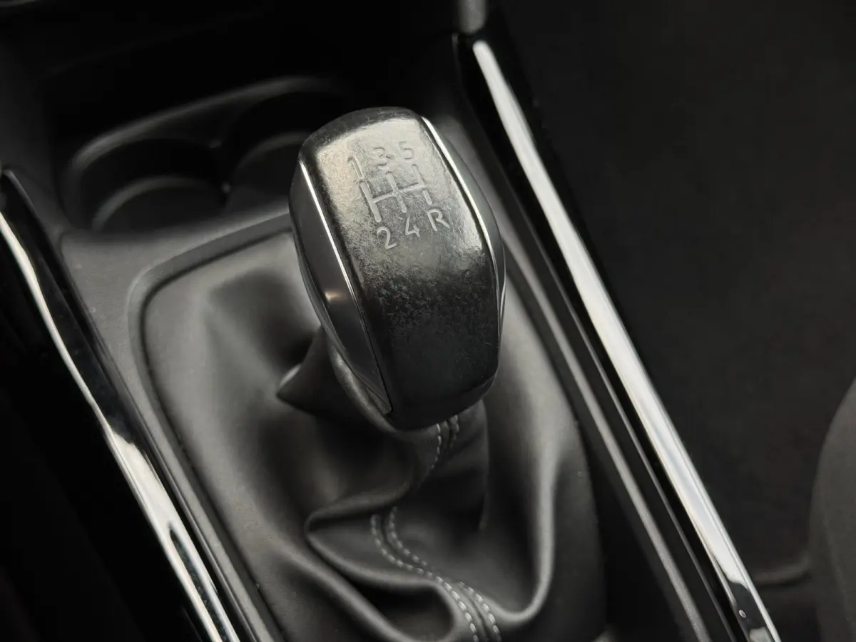 1.2 PureTech Allure Carplay|Pano|D-riem vv in 2024|Clima|Cruise|Stoelverwarming|Nieuwe APK bij Aflevering