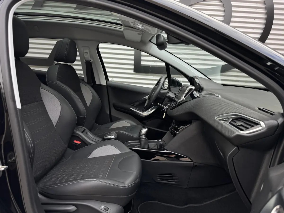 1.2 PureTech Allure Carplay|Pano|D-riem vv in 2024|Clima|Cruise|Stoelverwarming|Nieuwe APK bij Aflevering