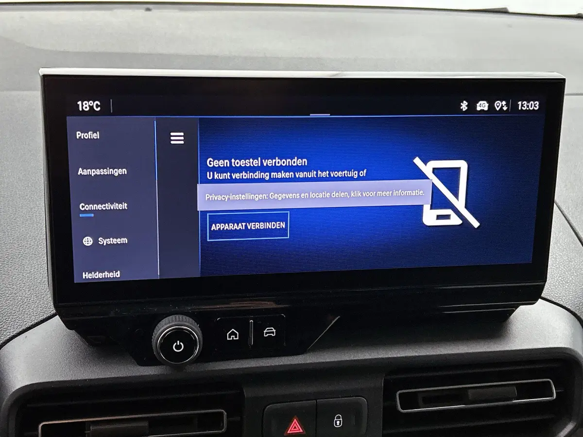136pk L1 Tech 50kWh Automaat | Tot 8 Jaar Garantie | 3 Fase | Navigatie | Camera | Cruise Control | Houtenvloer | Dodehoekdetectie |
