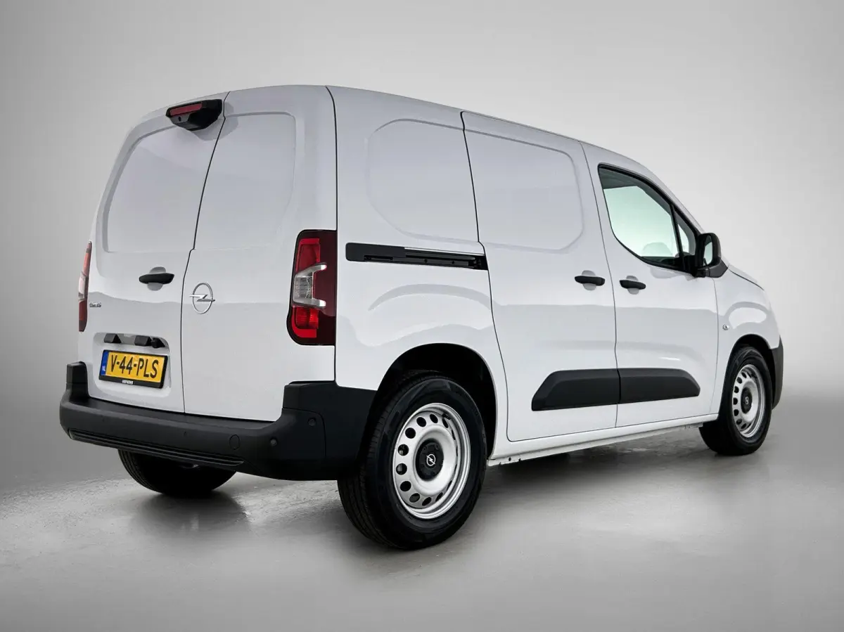 136pk L1 Tech 50kWh Automaat | Tot 8 Jaar Garantie | 3 Fase | Navigatie | Camera | Cruise Control | Houtenvloer | Dodehoekdetectie |