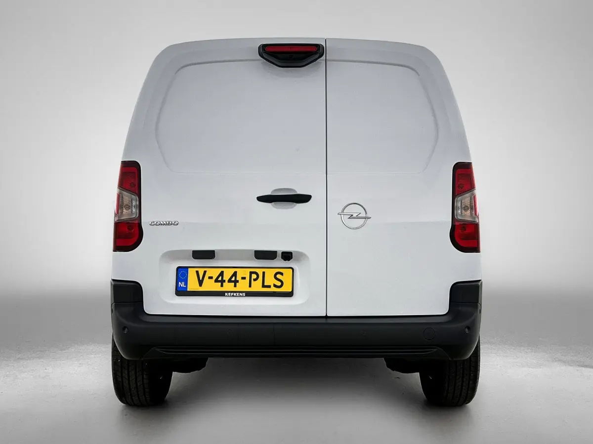 136pk L1 Tech 50kWh Automaat | Tot 8 Jaar Garantie | 3 Fase | Navigatie | Camera | Cruise Control | Houtenvloer | Dodehoekdetectie |