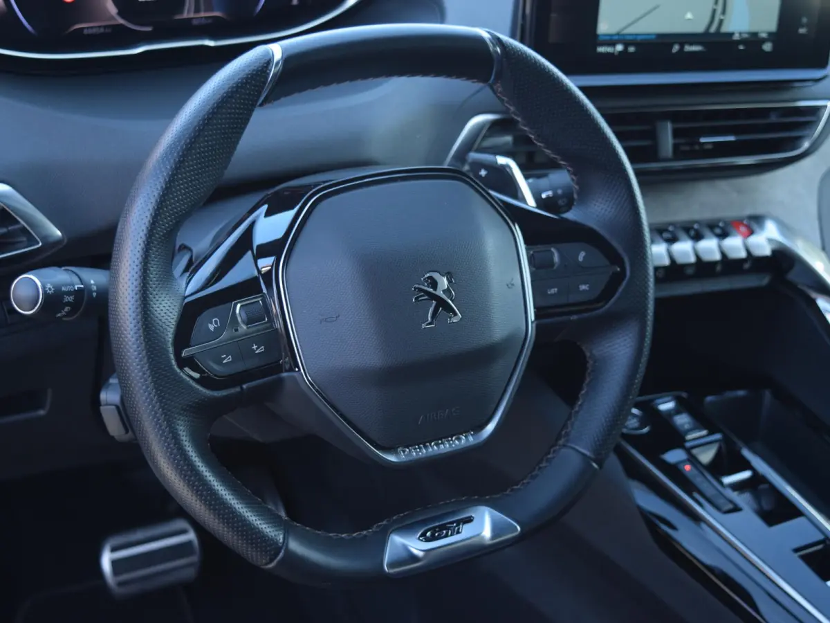 1.2 PureTech GT | 130 PK | AUTOMAAT | ADAPTIVE CRUISE CONTROL | NAVI | PARKEERSENSOREN MET CAMERA | CLIMATE CONTROL |