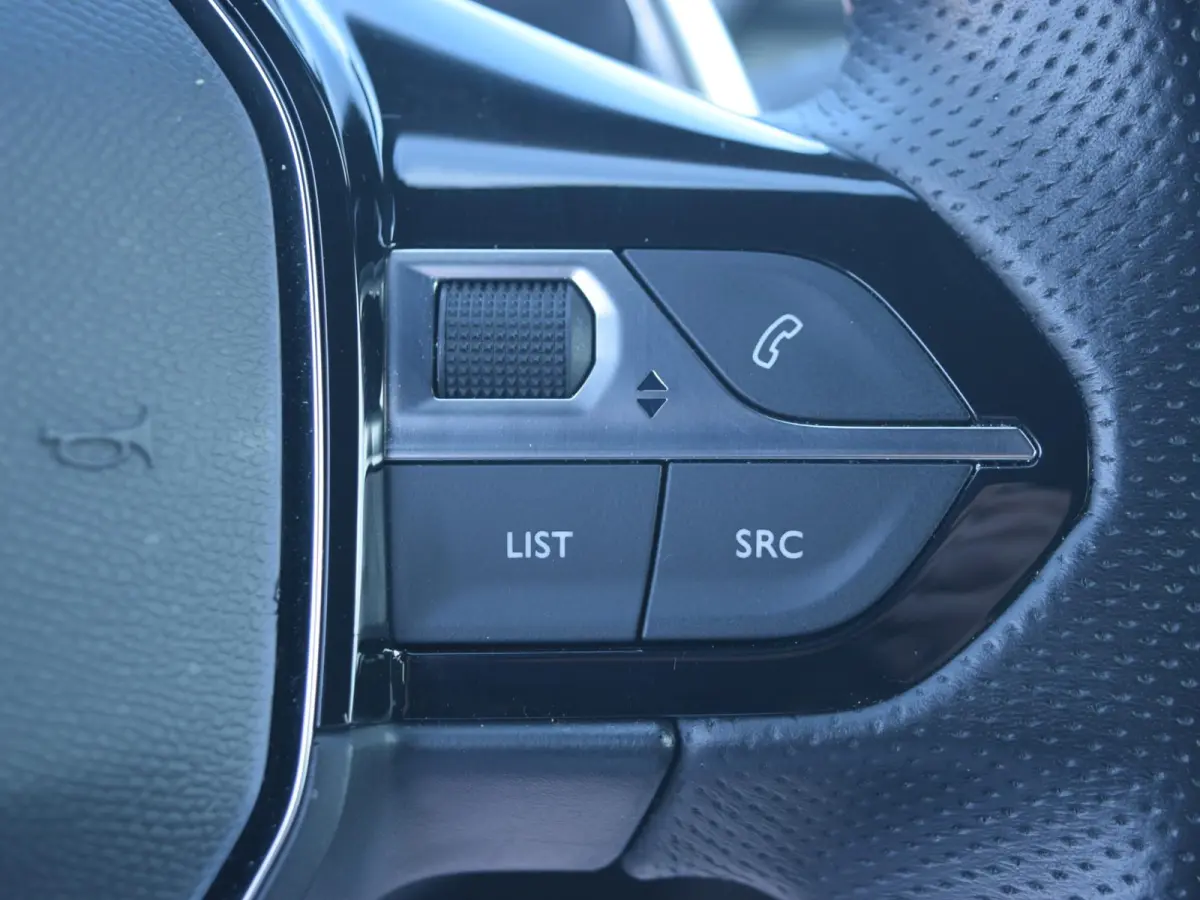 1.2 PureTech GT | 130 PK | AUTOMAAT | ADAPTIVE CRUISE CONTROL | NAVI | PARKEERSENSOREN MET CAMERA | CLIMATE CONTROL |