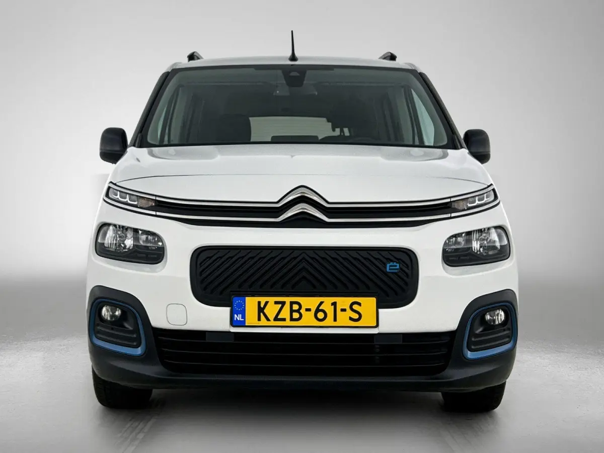 XL 136pk Feel 7p. 50 kWh Automaat | Apple Carplay/Android Auto | Airco | Cruise Control | Parkeersensoren | IsoFix |