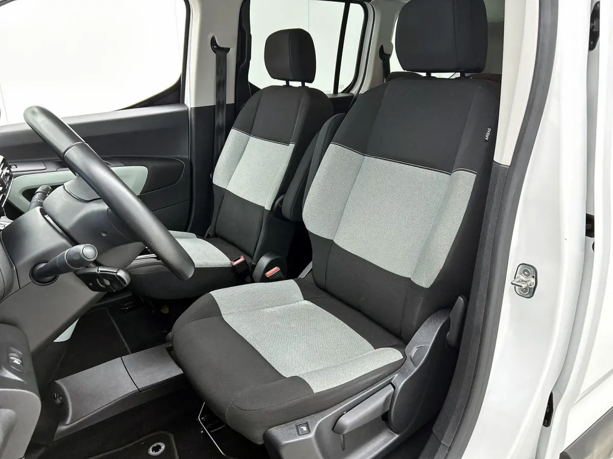 XL 136pk Feel 7p. 50 kWh Automaat | Apple Carplay/Android Auto | Airco | Cruise Control | Parkeersensoren | IsoFix |