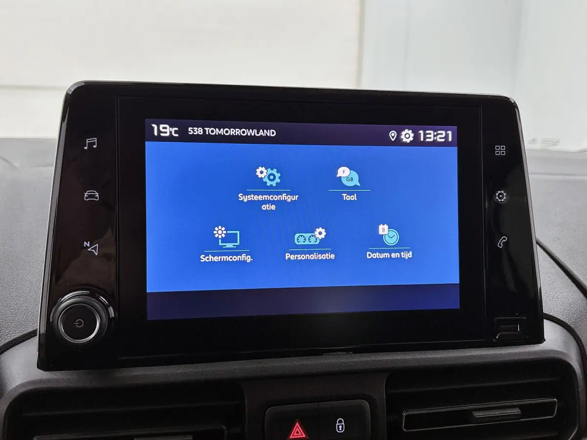 XL 136pk Feel 7p. 50 kWh Automaat | Apple Carplay/Android Auto | Airco | Cruise Control | Parkeersensoren | IsoFix |