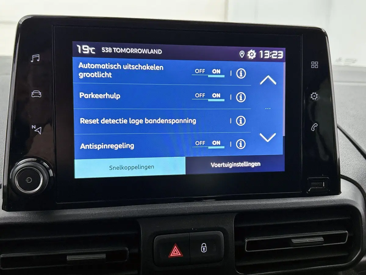 XL 136pk Feel 7p. 50 kWh Automaat | Apple Carplay/Android Auto | Airco | Cruise Control | Parkeersensoren | IsoFix |