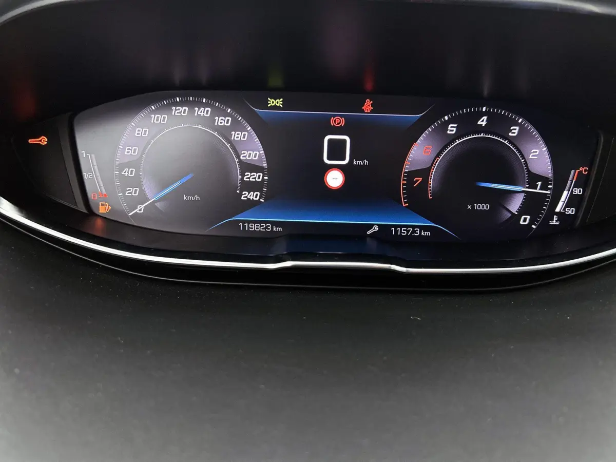 1.2 130pk Blue Lease Allure Automaat | Navigatie | Elektrische Achterklep | Climate Control | Cruise Control | Dodehoekdetectie |