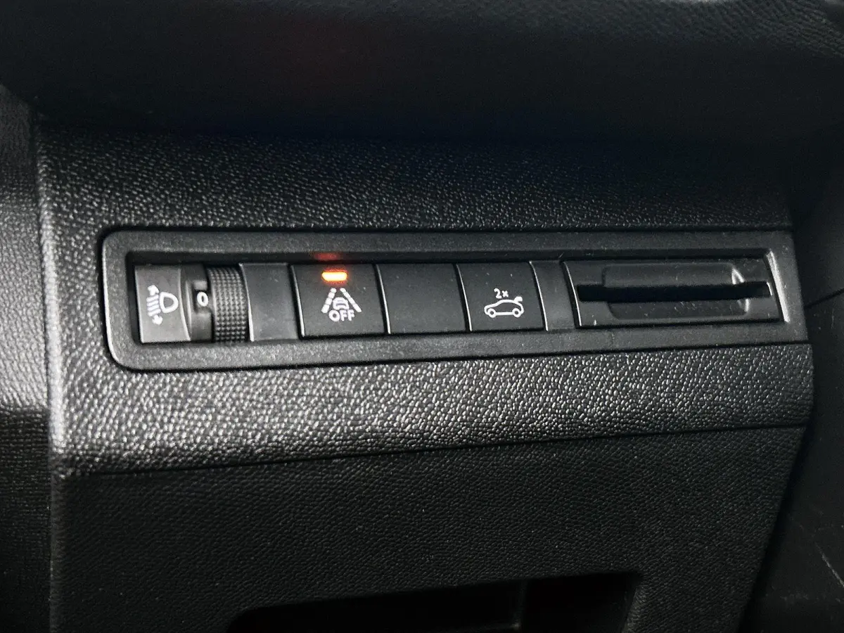 1.2 130pk Blue Lease Allure Automaat | Navigatie | Elektrische Achterklep | Climate Control | Cruise Control | Dodehoekdetectie |