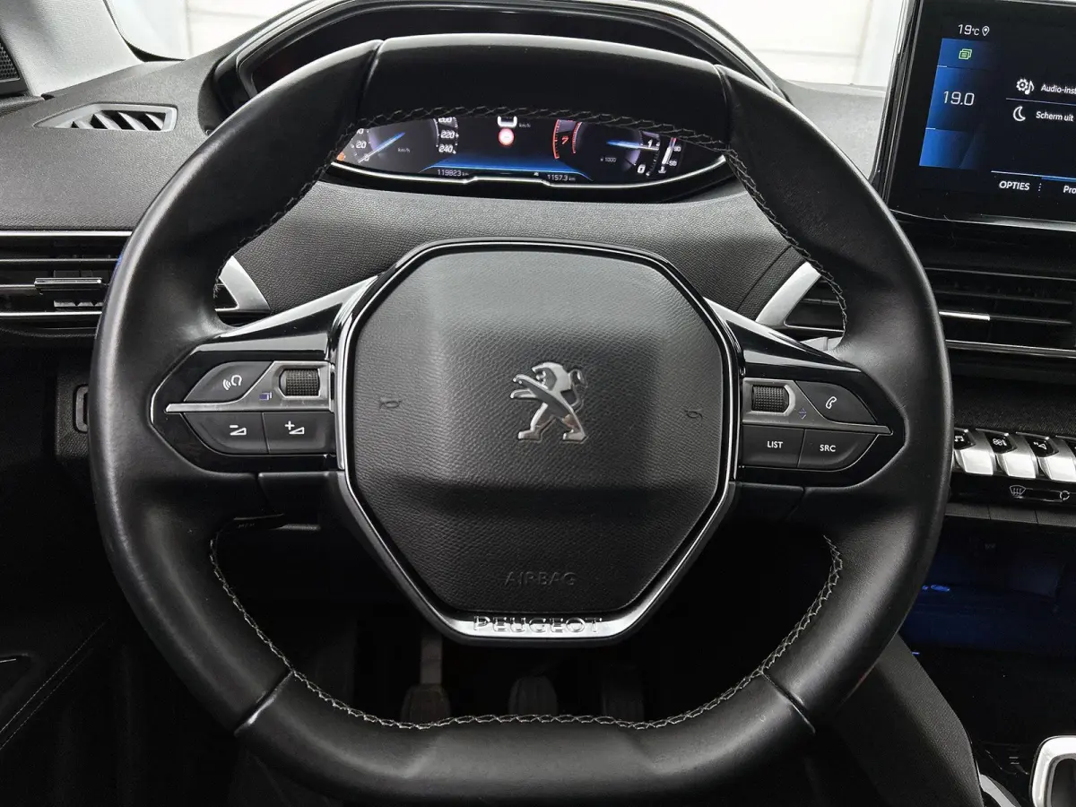 1.2 130pk Blue Lease Allure Automaat | Navigatie | Elektrische Achterklep | Climate Control | Cruise Control | Dodehoekdetectie |