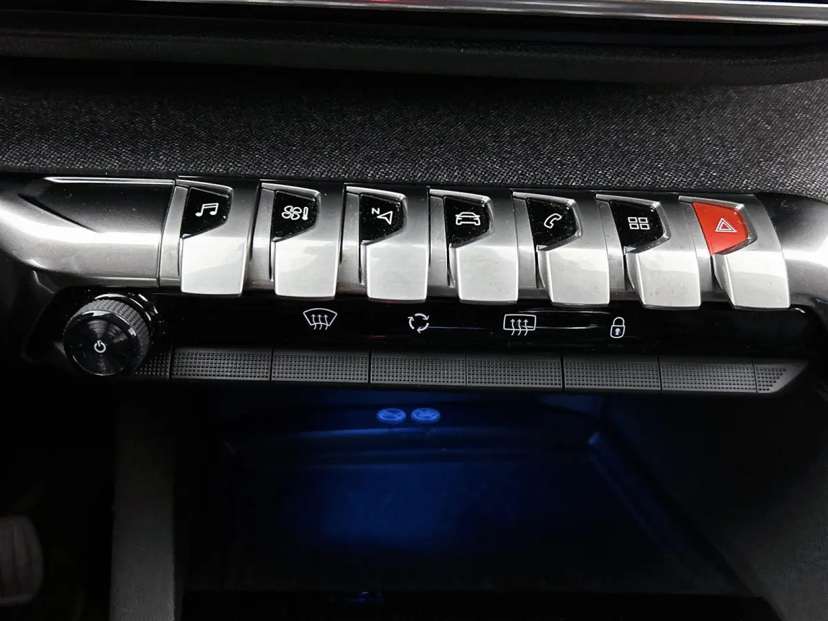 1.2 130pk Blue Lease Allure Automaat | Navigatie | Elektrische Achterklep | Climate Control | Cruise Control | Dodehoekdetectie |