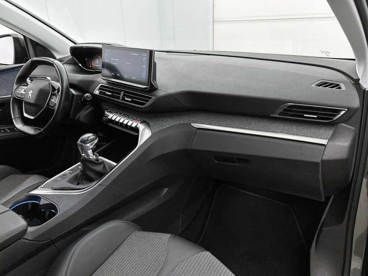 1.2 130pk Blue Lease Allure Automaat | Navigatie | Elektrische Achterklep | Climate Control | Cruise Control | Dodehoekdetectie |