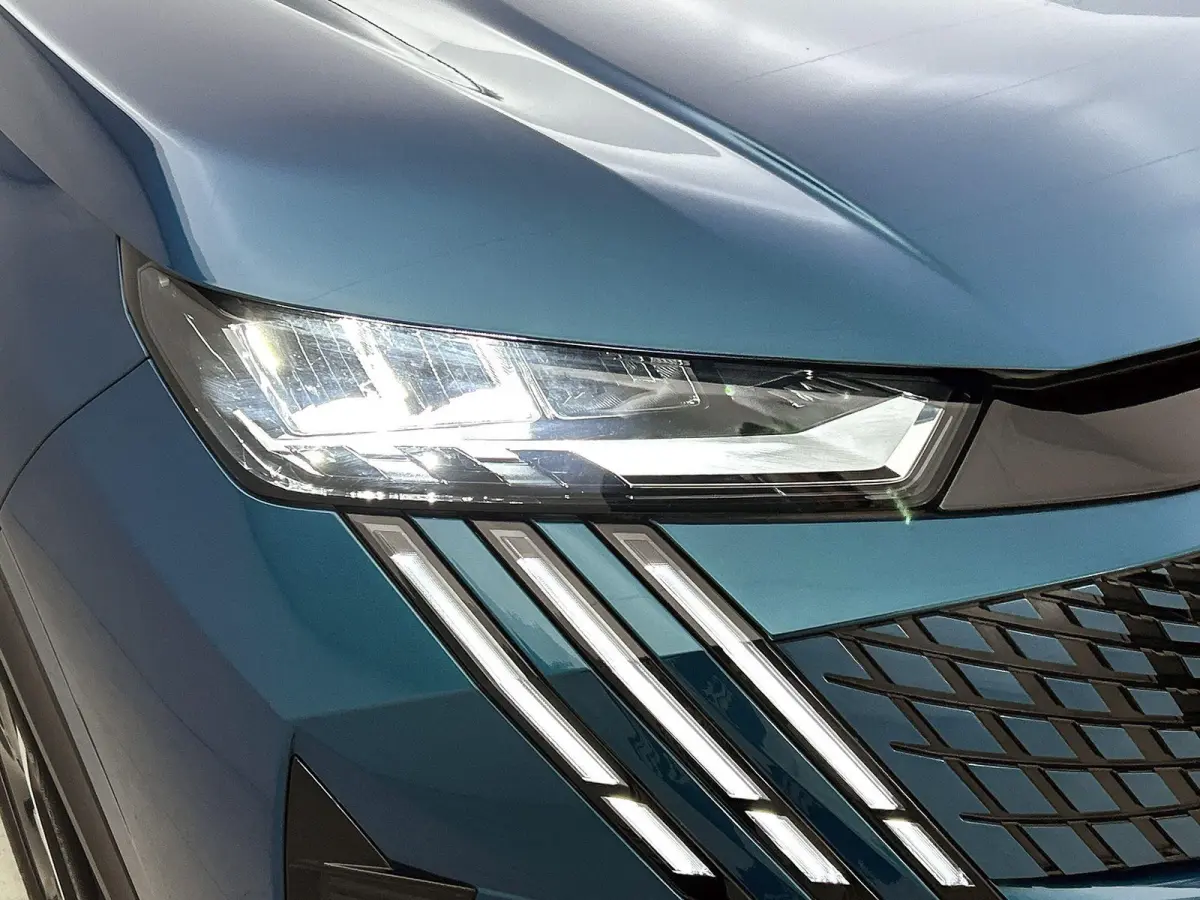 210pk Allure 73 kWh 7p Automaat | Navigatie | 360 Camera | Adaptieve Cruise Control | Alarmklasse 3 | Dodehoekdetectie | Lendensteunen | Stoel-/Stuurverwarming |