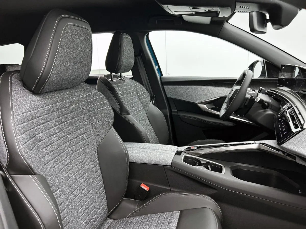 210pk Allure 73 kWh 7p Automaat | Navigatie | 360 Camera | Adaptieve Cruise Control | Alarmklasse 3 | Dodehoekdetectie | Lendensteunen | Stoel-/Stuurverwarming |