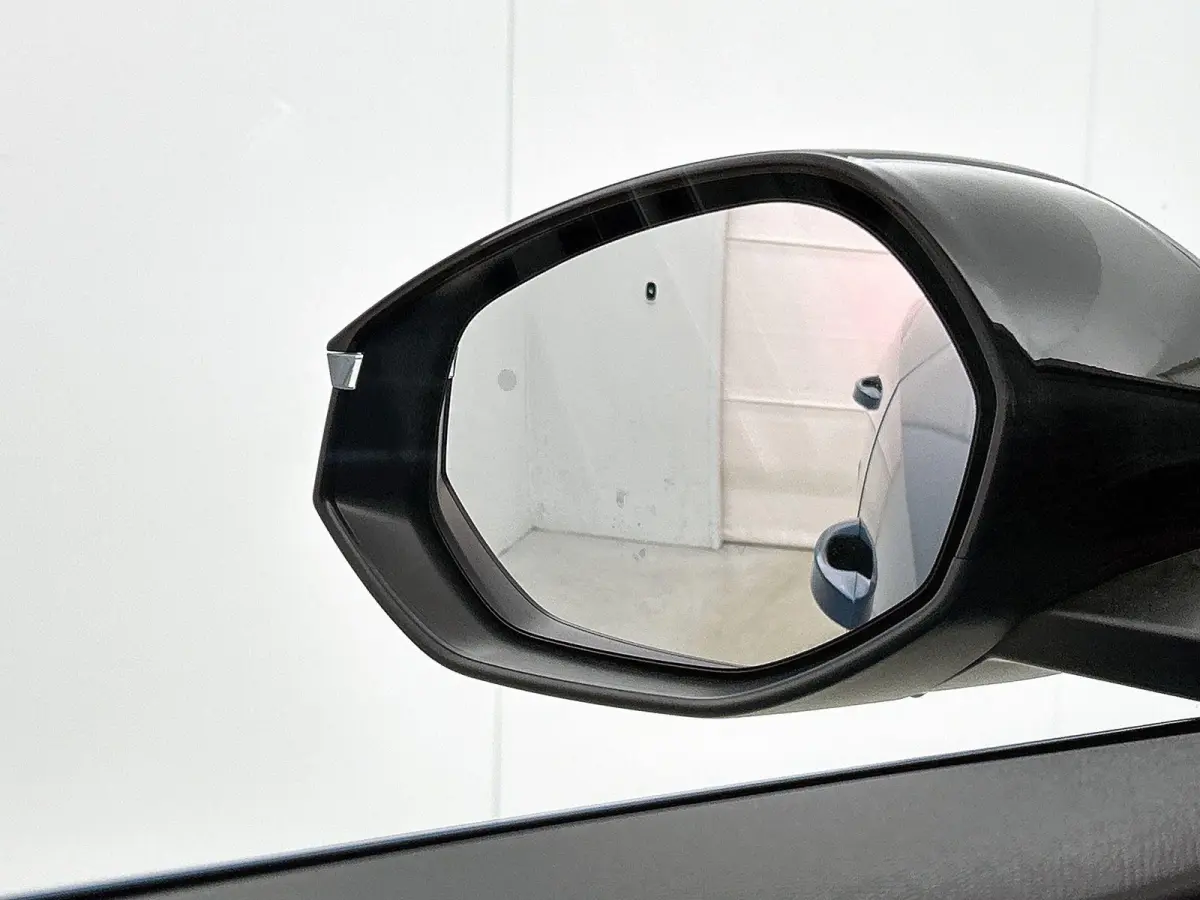 210pk Allure 73 kWh 7p Automaat | Navigatie | 360 Camera | Adaptieve Cruise Control | Alarmklasse 3 | Dodehoekdetectie | Lendensteunen | Stoel-/Stuurverwarming |