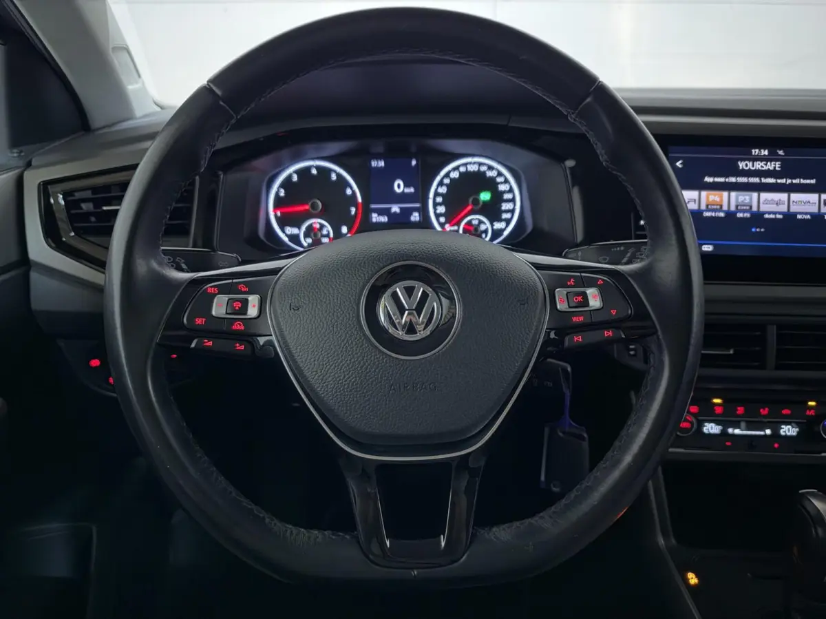 1.0 TSI 17” R-Line DSG CarPlay Stoelverwarming