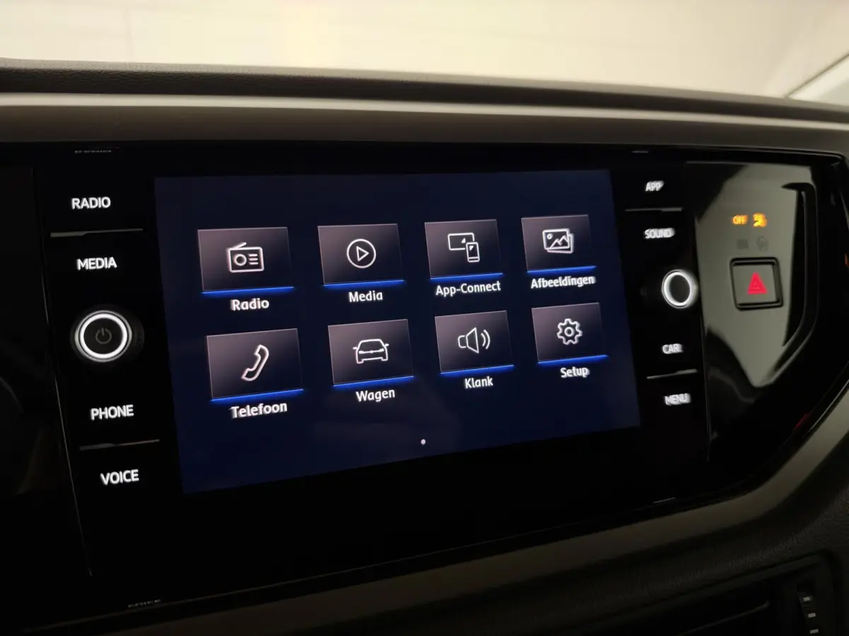 1.0 TSI 17” R-Line DSG CarPlay Stoelverwarming