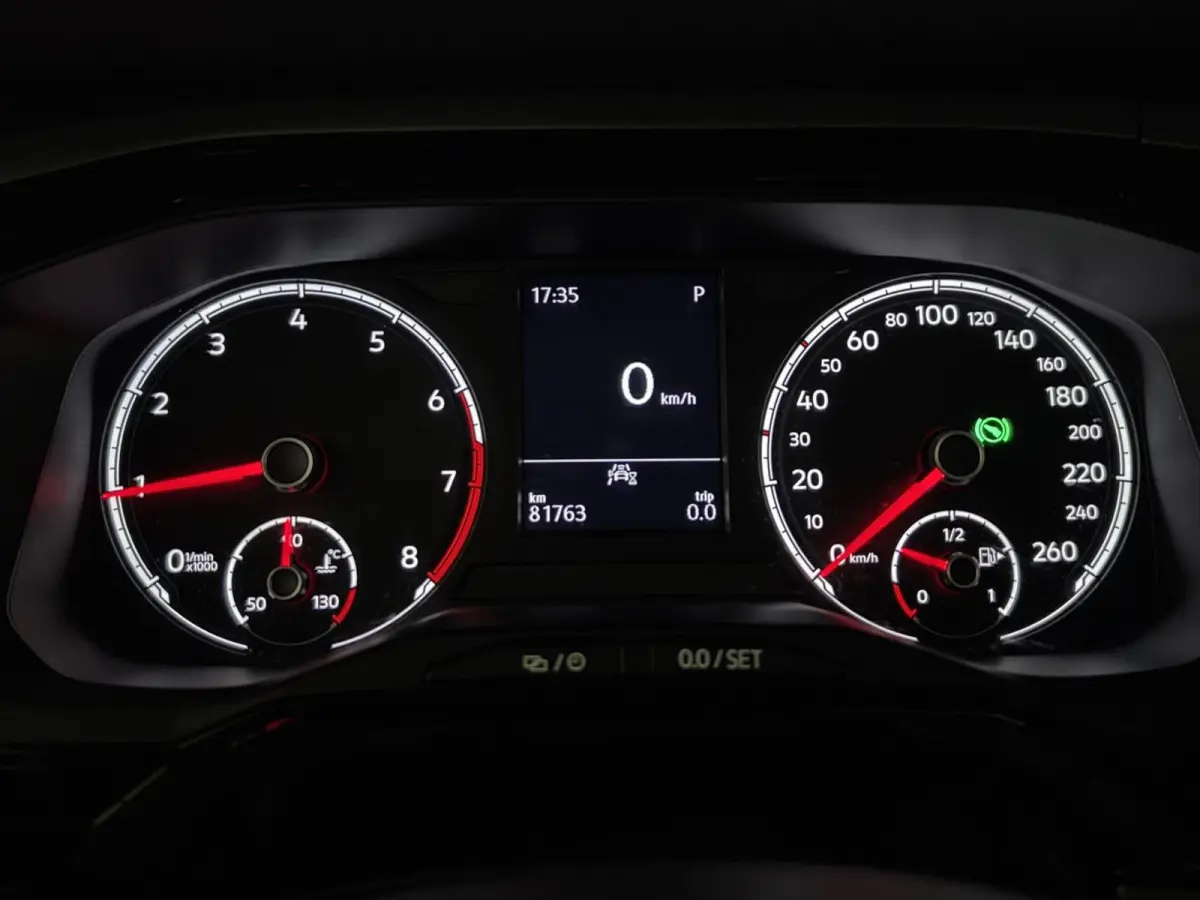 1.0 TSI 17” R-Line DSG CarPlay Stoelverwarming